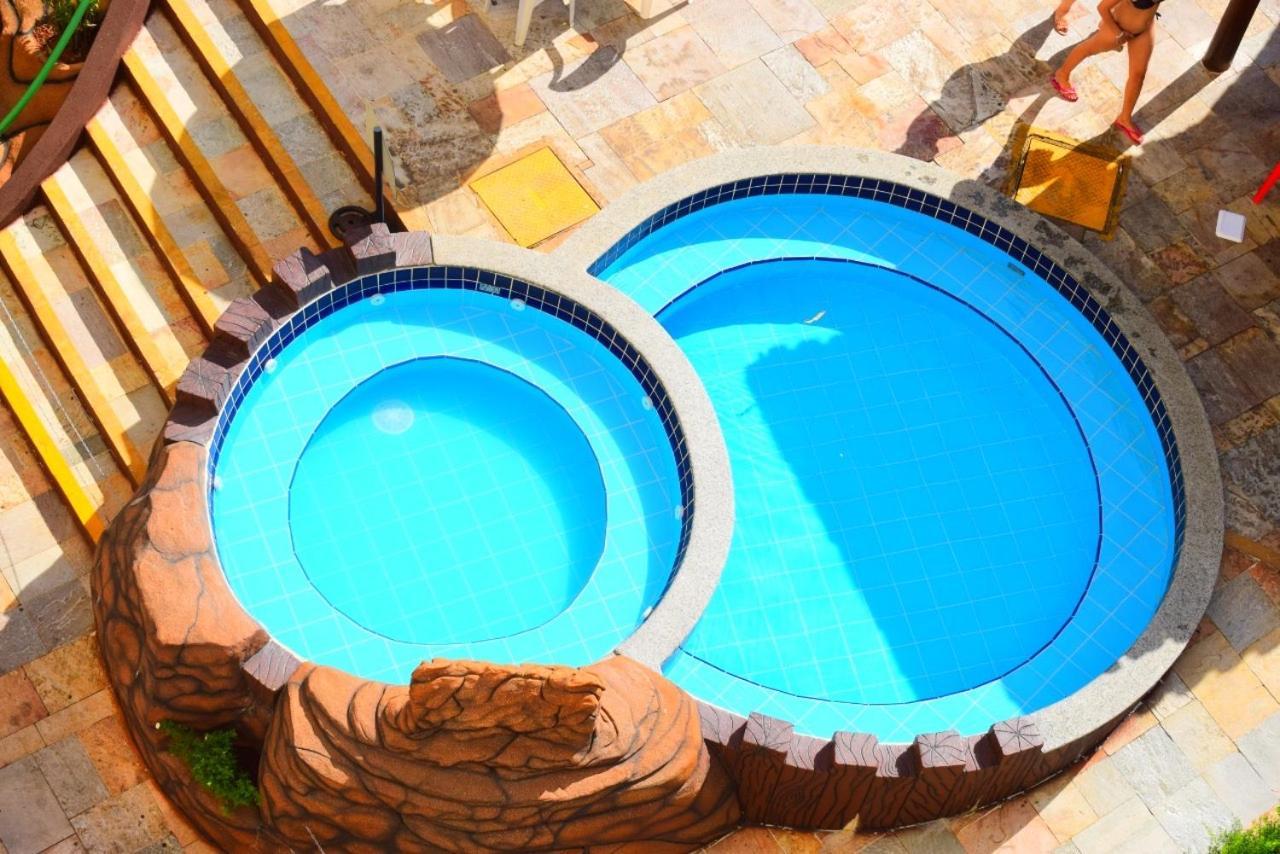 Flat Para Temporada Perto Singapura Shopping Com 7 Piscinas, Bar Molhado, Restaurante - A 3 Min Centro De Caldas Novas! Extérieur photo